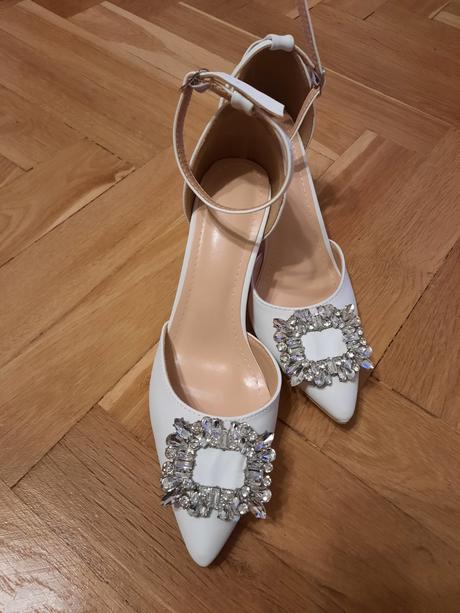 Krásne sandále, 39