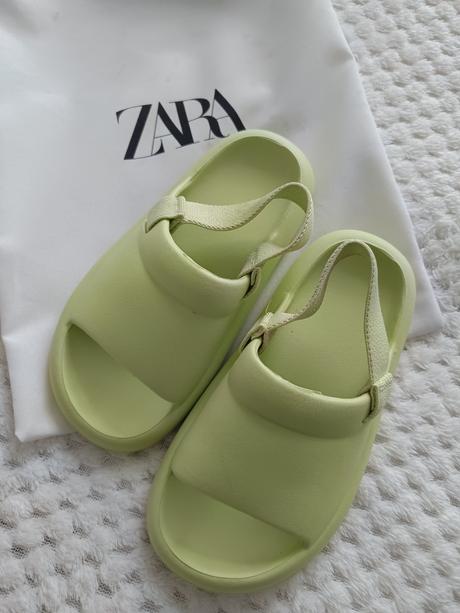 Gumené sandále, zara,26 / 27