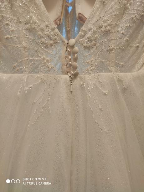 Predám svadobné šaty, 36