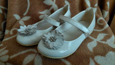 3x topánočky pre slečnu, 28