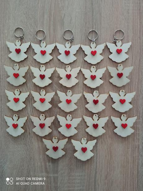 Prívesky pre kolegyne, 