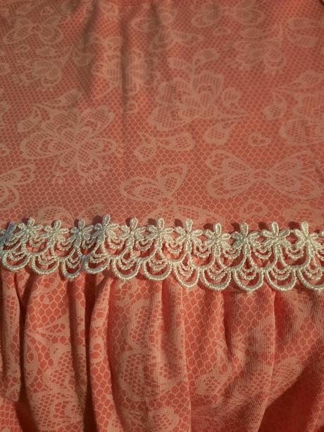 Dievčenské šaty, 122