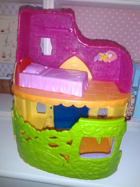 Snehulienka domček magic clip k malým bábikám, 