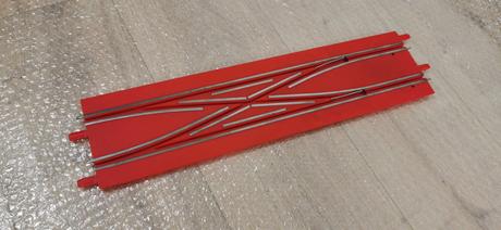 Predám diely na autodráhu carrera go , d 143, 