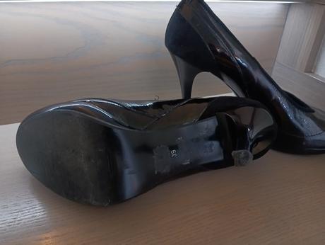 Vysoké lodičky, 39