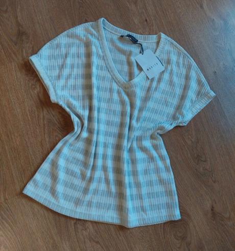 Balík oblečenia s, s