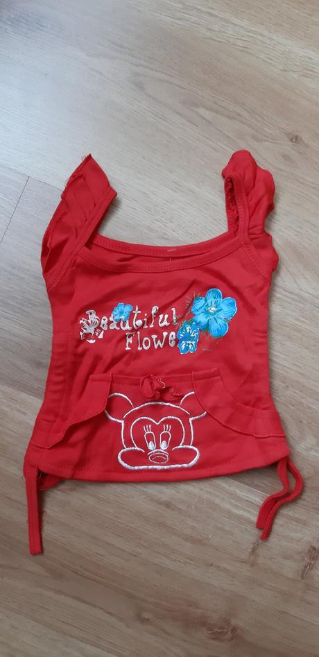 Tričko s volánikmi, 68