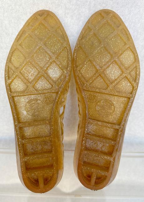 Zlaté gumené sandálky, 36