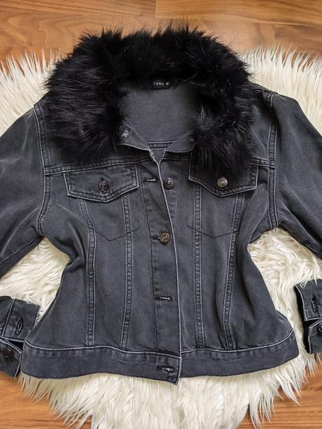 Dámska štýlová čierna riflova bunda s kožušinou, m