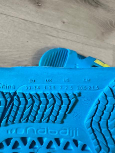 Topanky do vody veľ.33-34, nabaiji,33