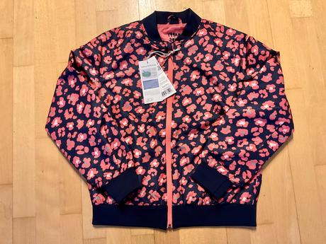 Nepremokavá bomberka, tcm,146 / 152