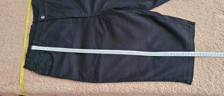 Čierne kraťasy, 46