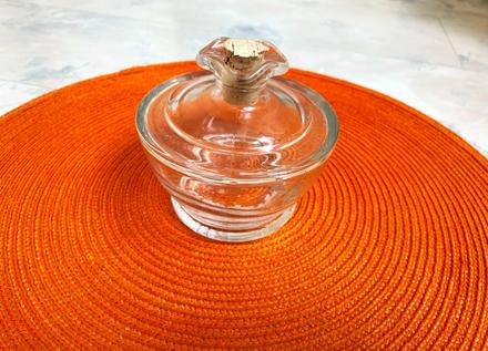 Stará sklenená karafa,