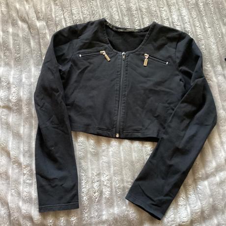 Zaujímavé bolerko na zips, 36