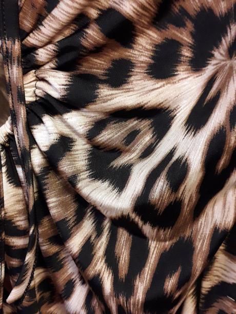 Príležitostné šaty, s