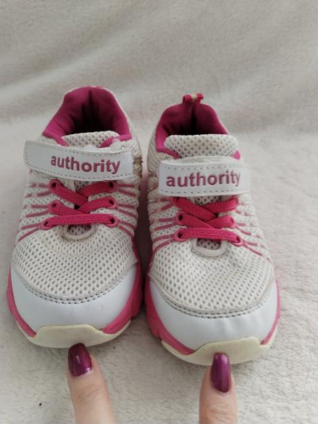 Tenisky, authority,28