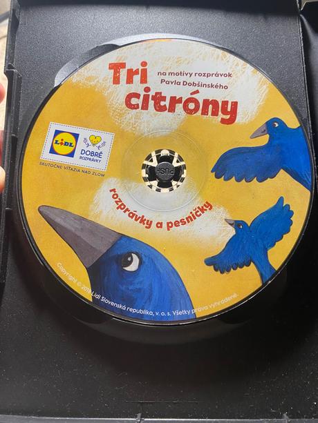 Cd koza odratá a jež zlatá priadka tri holúbky,