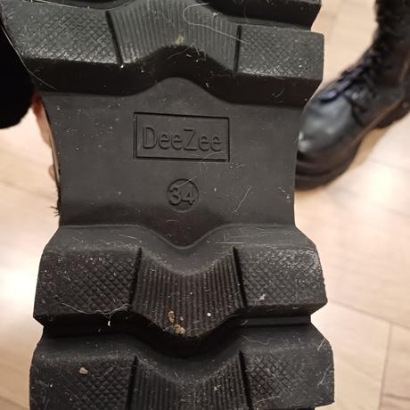 Vysoké topánky, 34