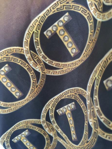 Asymetrická tunika b, m