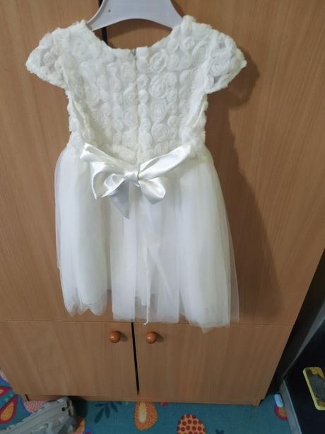 Dievčenské šaty, 80