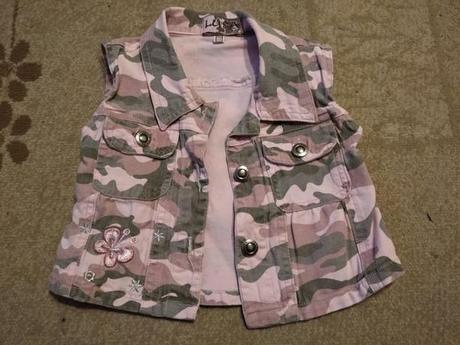 Komplet sukňa a vesta, 98