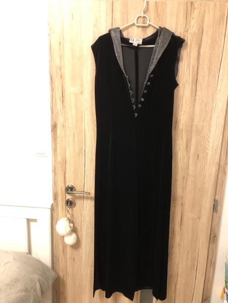 Plášť upírka 42č, 42