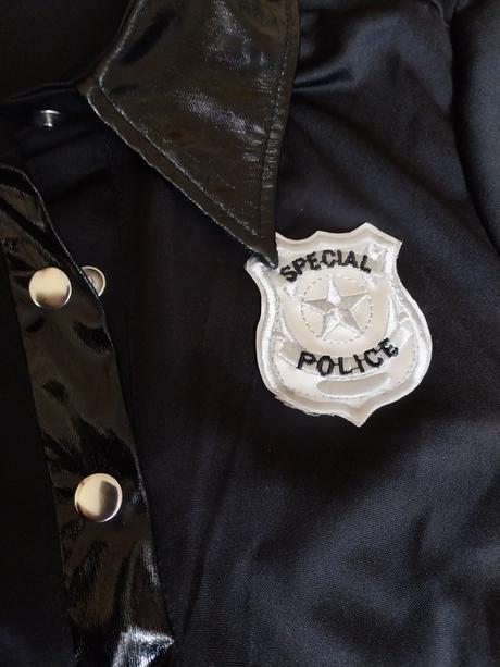 Kostým policajtka, 