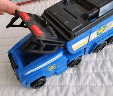 Transformačné auto chase s krabicou,