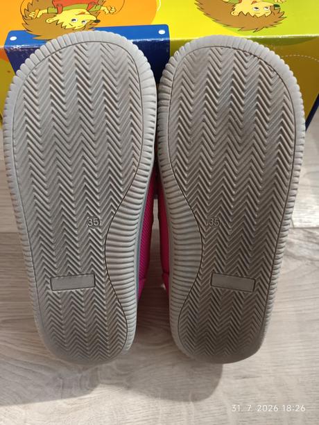 Protetika dony fuxia, protetika,35