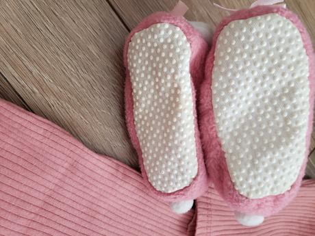 Body plus papučky, reserved,74