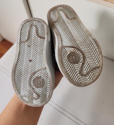 Vyššie tenisky, 19