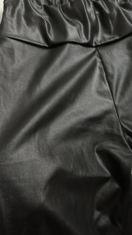 Lesklé látkové legíny, m