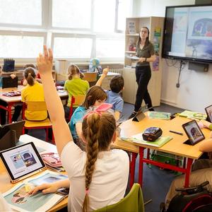 Technológie v škole: pomocník alebo strašiak pre naše deti?