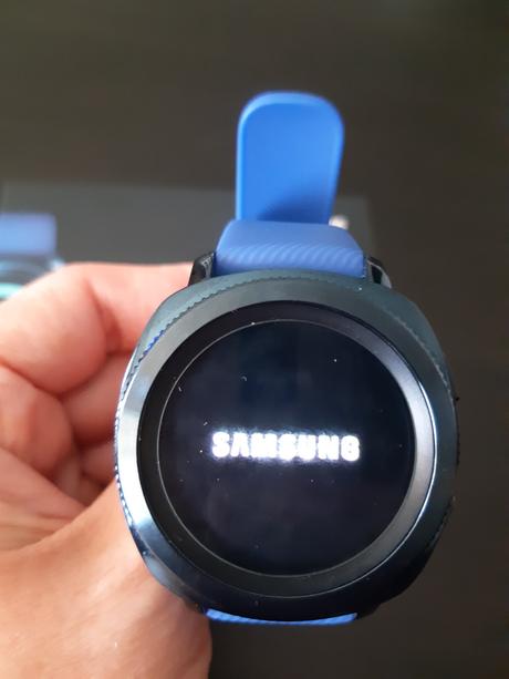 Hodinky samsung gear sport, samsung