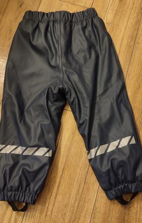 Nohavice do dažďa, lupilu,86