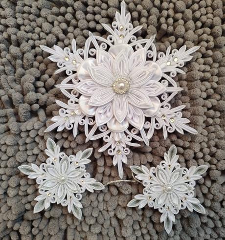 Špic na vianočný stromček vo forme vločky, 