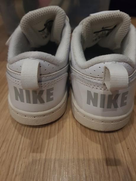 Biele tenisky, nike,23