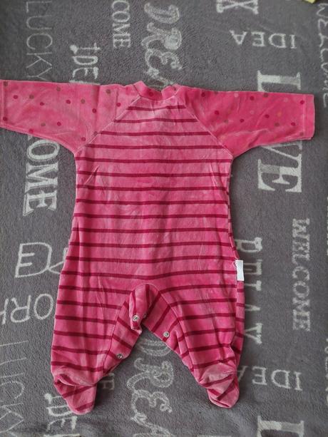 Zamatové dupáčky, 62