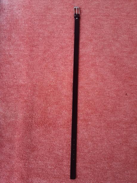 Tresanti pánsky kožený opasok veľkosť 85cm(32-34), 