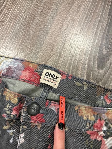 Only damske kvetinove nohavice m, only,m