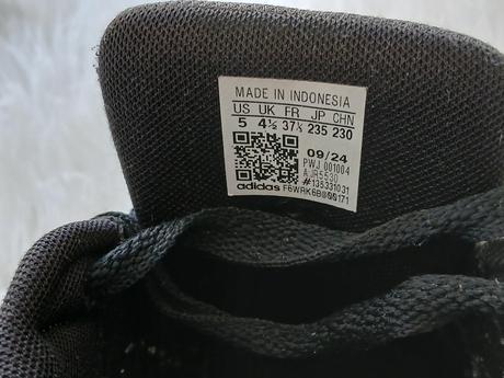 Adidas, adidas,37