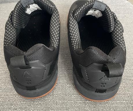 Leatt proclip 6.0 tretry, čierna, 45