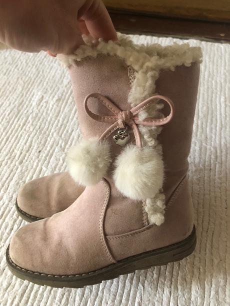 Krasne kozusinkove cizmicky, 26