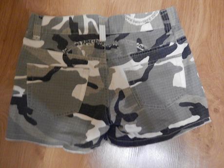 Super kraťasky, 152