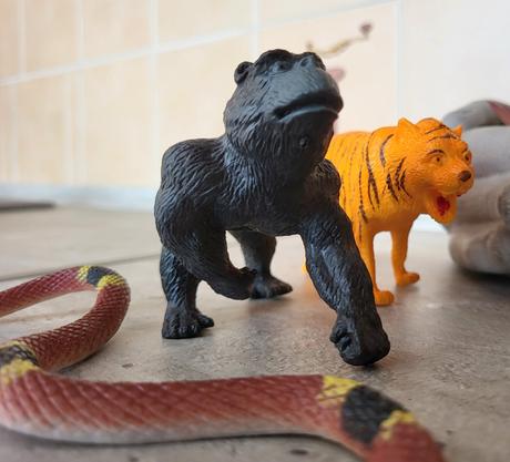 Safari s king kongom - väčšie veľkosti, 