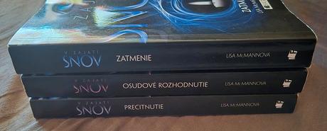 Trilógia v zajatí snov,