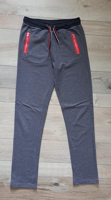 Elegantné tepláky, 140