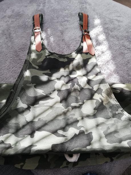 Minisukna na traky, m