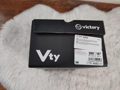 Trblietavé tenisky, deichmann,36