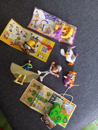 Kinder hračky kus za 0,50 eur,